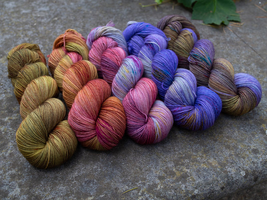 Wisteria Variegated - 5x100gr skeins - Merino fingering