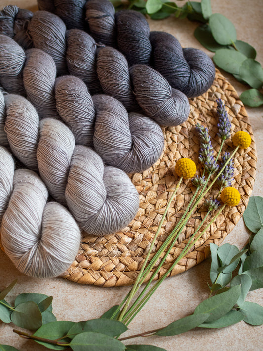 Grigio scuro fade - 5x100 gr skeins Gradient set