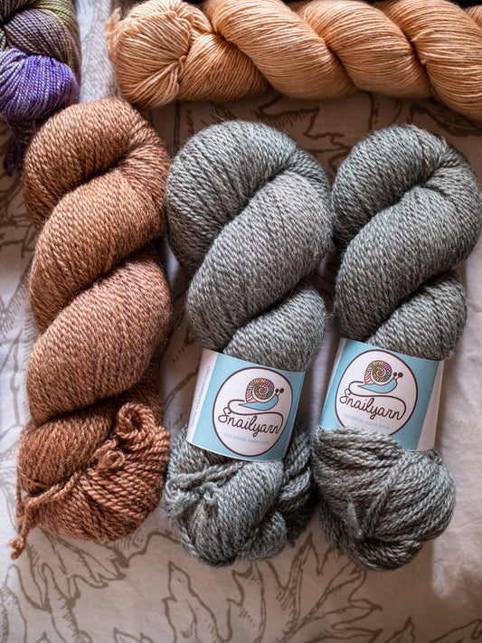 Shawl/Cowl Bundle 40 - Warm tones - DK weight - 720 Meters