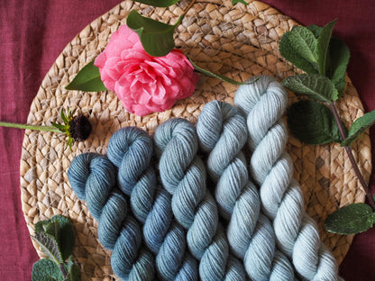 Viridian fade - 5x20gr minis Gradient set - NEW! non superwash yarn bases