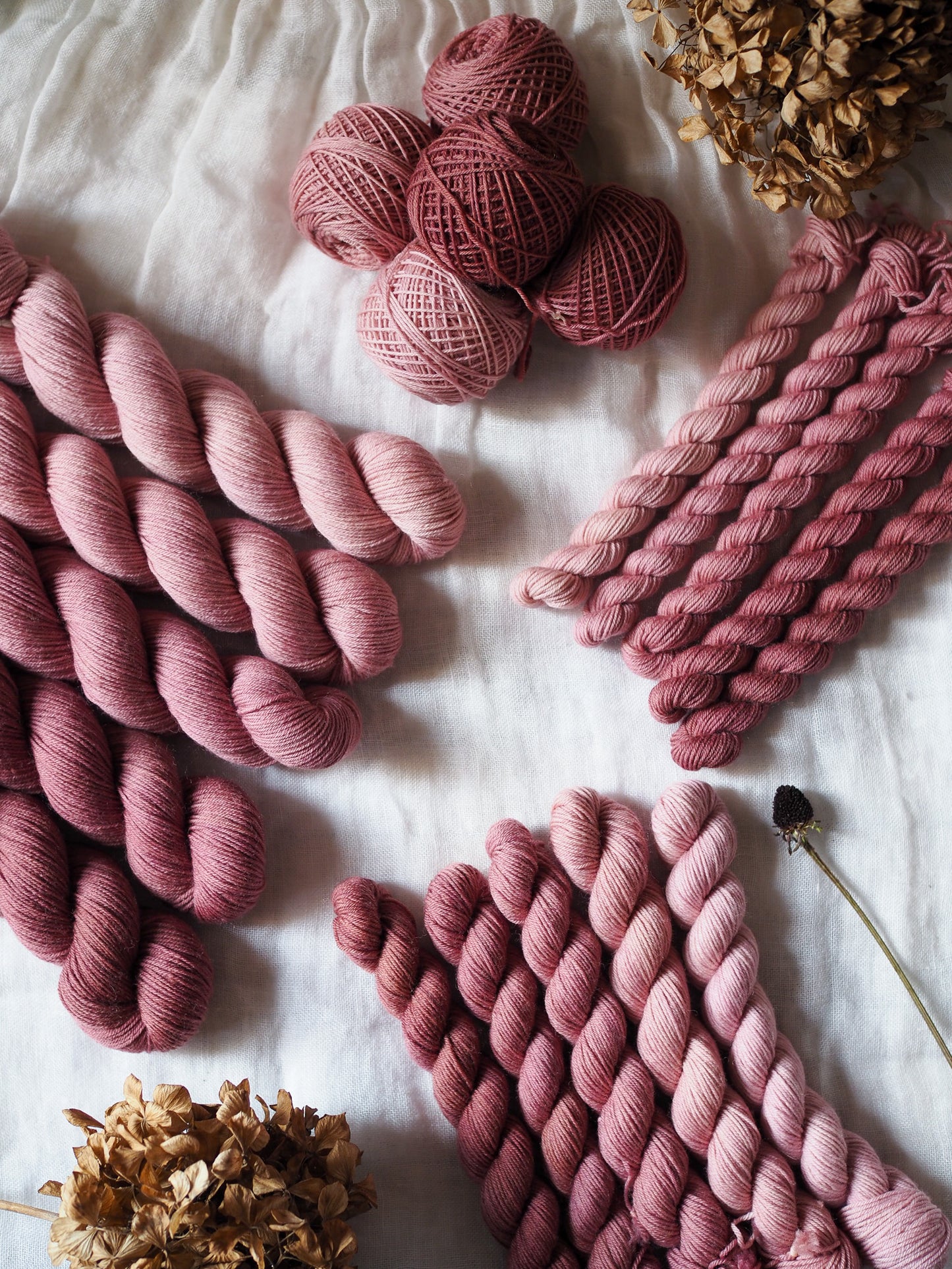 Amarena – The Gradient Collection – Hand-dyed Yarn Set (5 Skeins)