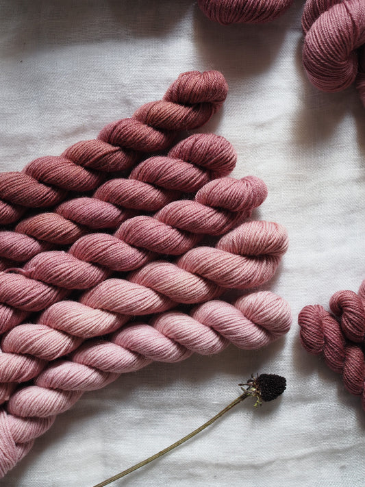 Amarena – The Gradient Collection – Hand-dyed Yarn Set (5 Skeins)