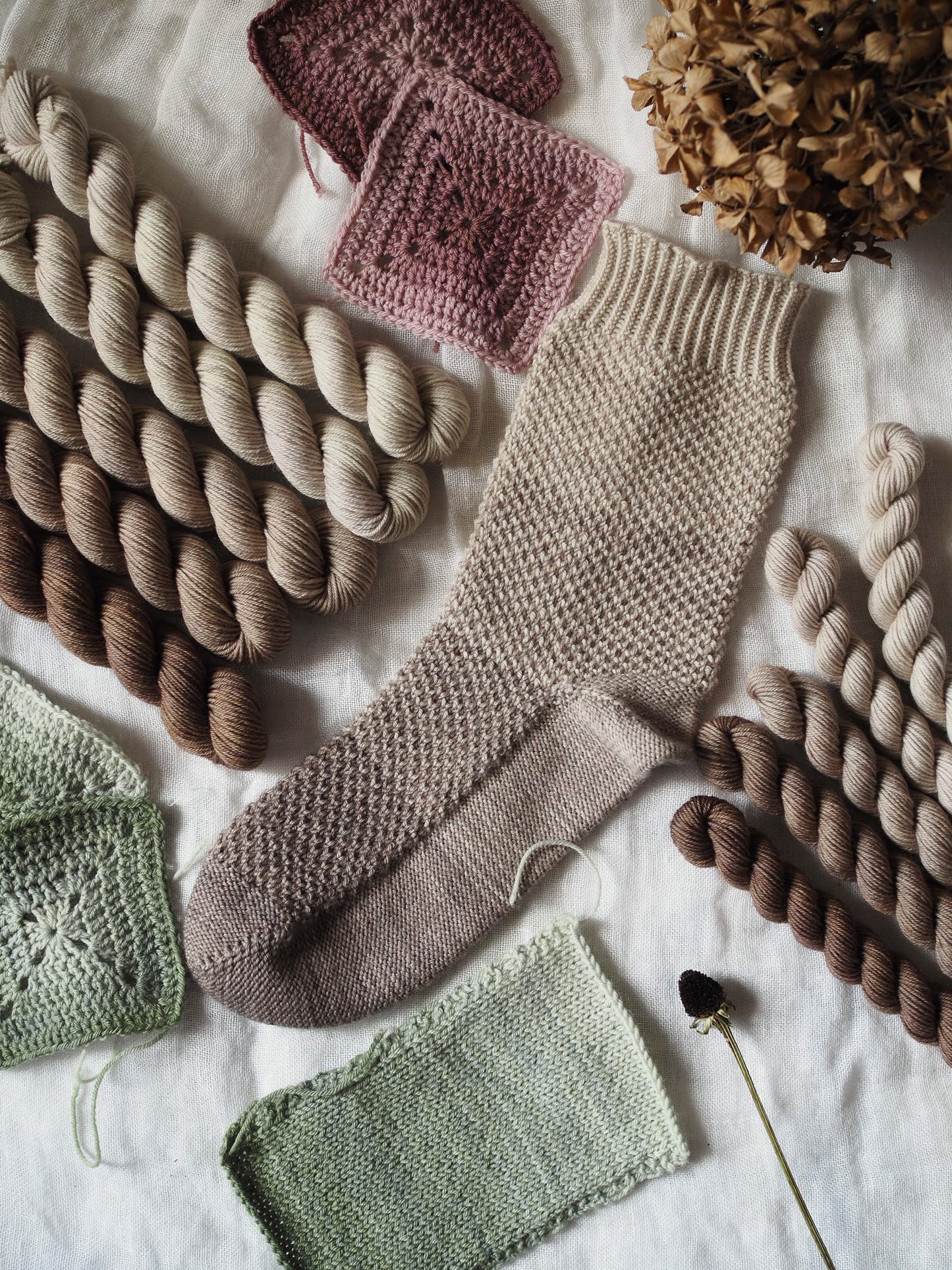 Caffellatte 2.0 – The Gradient Collection – Hand-dyed Yarn Set (5 Skeins)