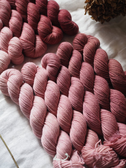 Amarena – The Gradient Collection – Hand-dyed Yarn Set (5 Skeins)