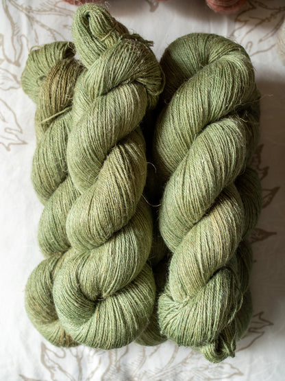 Olive - Organic Wool + Linen - fingering