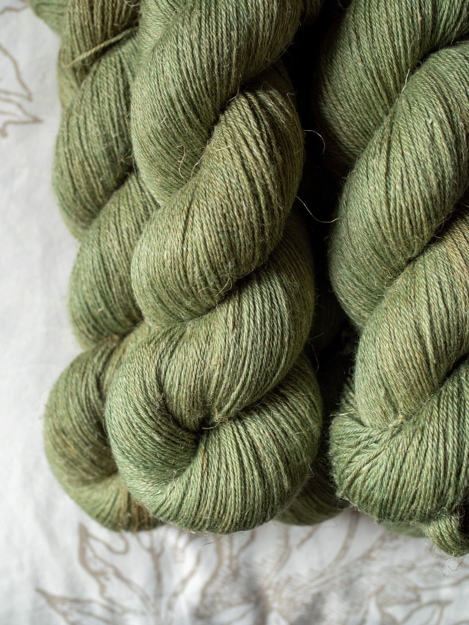 Olive Organic Wool + Linen SnailYarn