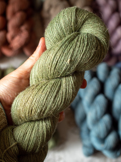 Olive - Organic Wool + Linen - fingering
