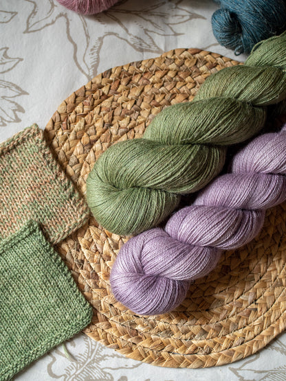 Olive - Organic Wool + Linen - fingering