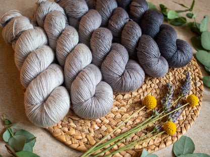 Grigio scuro fade - 5x100 gr skeins Gradient set