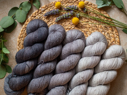Grigio scuro fade - 5x100 gr skeins Gradient set