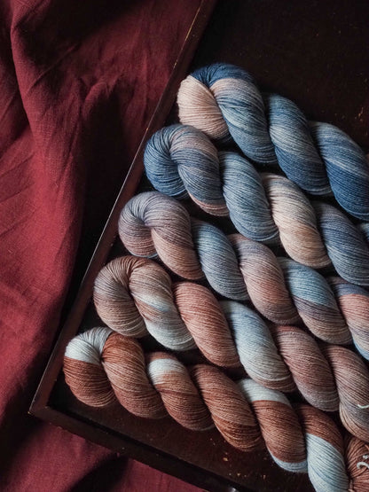 Yarn Advent Calendar 2026 - "Thread of Light" - Weekly Fade Set - hand dyed yarn