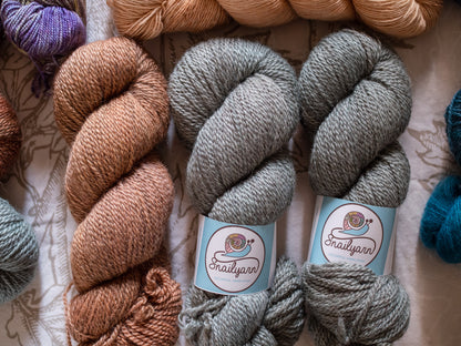 Shawl/Cowl Bundle 40 - Warm tones - DK weight - 720 Meters